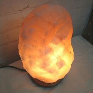 Natural Pink  HIMALAYAN salt Lamp on Wood Base 2 Setting Low / High Switch 8.5"